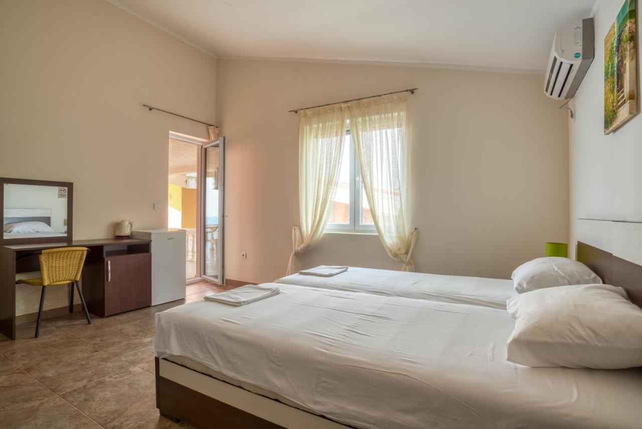 Apartmani Bronhi Sutomore Buitenkant foto