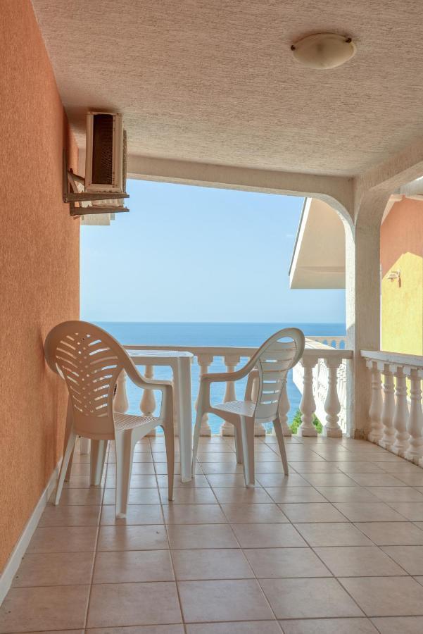 Apartmani Bronhi Sutomore Buitenkant foto
