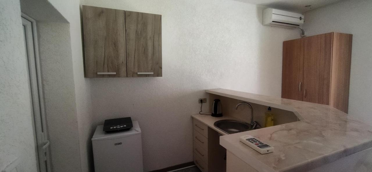 Apartmani Bronhi Sutomore Buitenkant foto